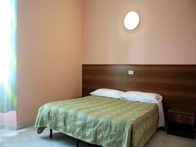 Hotel Rallye Милан Номер фото